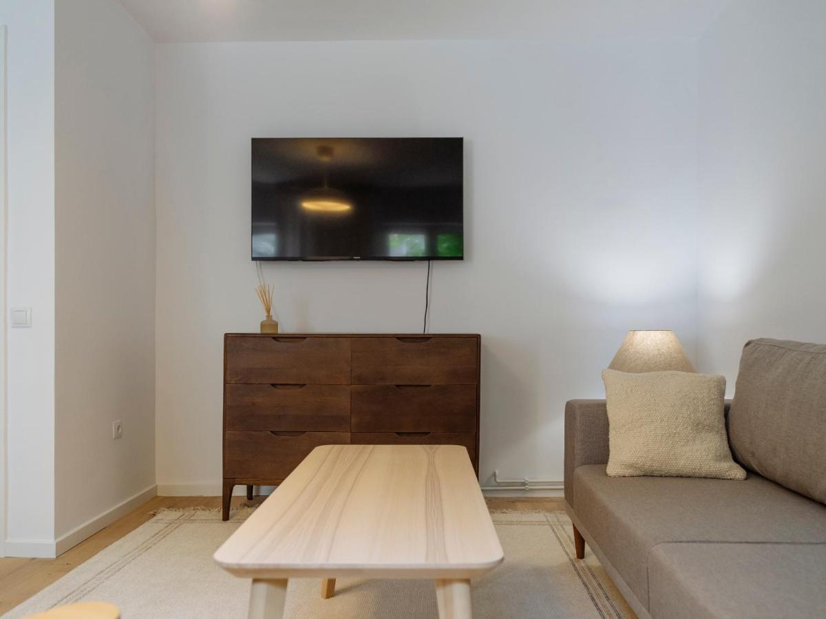 Cozy Central Apartment Near The Forest 브라쇼브 외부 사진