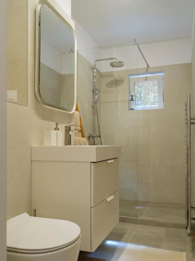 Cozy Central Apartment Near The Forest 브라쇼브 외부 사진