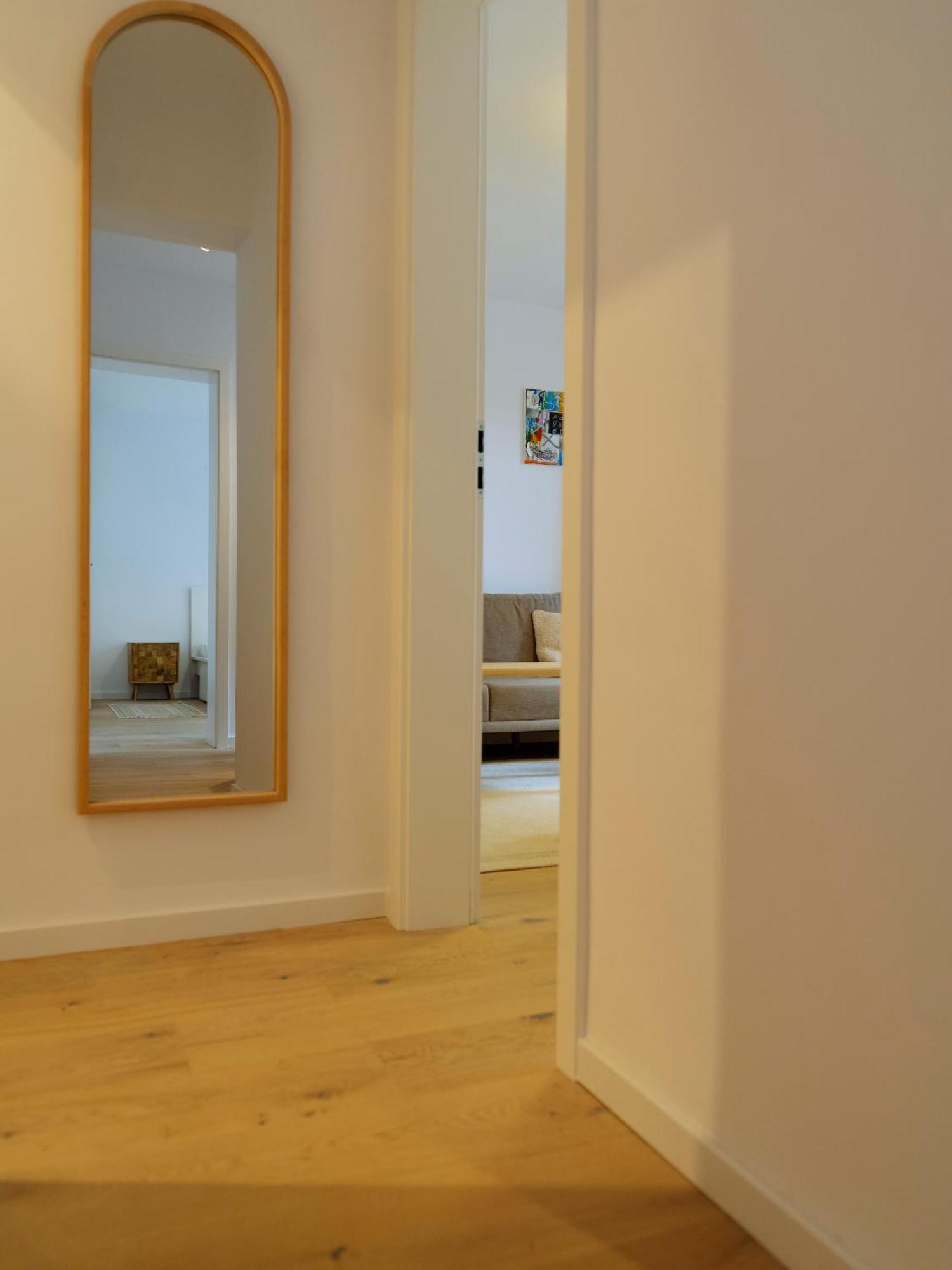 Cozy Central Apartment Near The Forest 브라쇼브 외부 사진